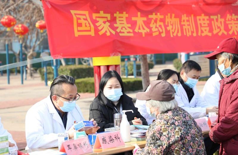 门诊第二党支部开展“肌肤健康”春之歌”主题党日活动