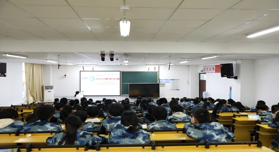 临沂市第三人民医院走进山东交通技师学院开展健康科普讲座